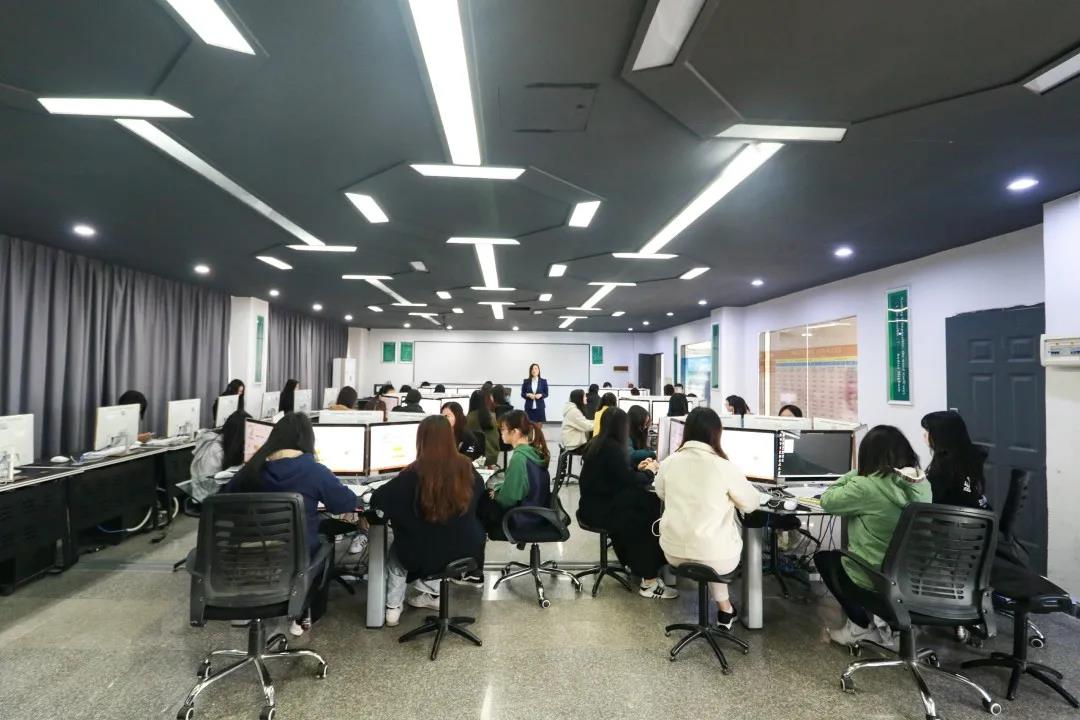 《广州科技职业技术大学》2021年专升本首选大学：专业齐全，录取率高